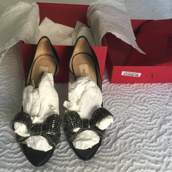 Valentino Garavani Shoes - VALENTINO, size 37, black satin with rhinestone bows